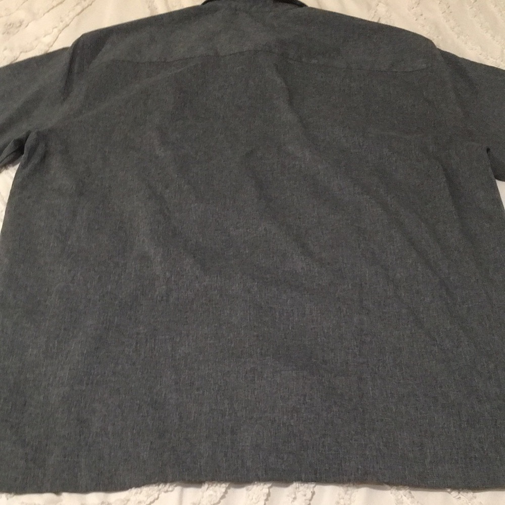 Men's Short-Sleeve Button-Up Shirt — Charcoal Gray - Picture 5 of 5